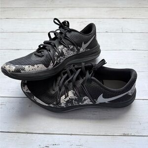 Nike Lunar Exceed TR Women’s 8.5 Training Shoes Black Gray Camo Gym